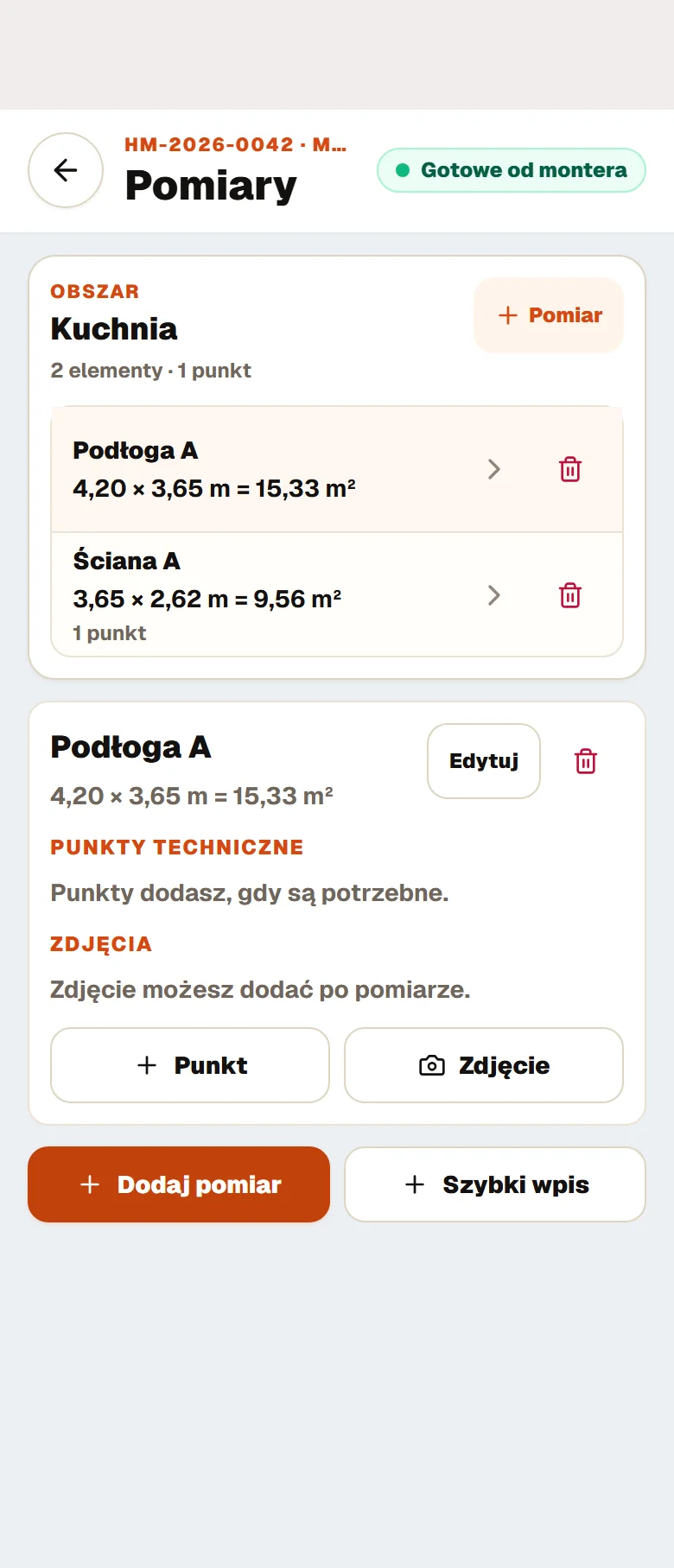Pomiary w telefonie: obszar Kuchnia, element Podłoga A 4,20 na 3,65 metra równa się 15,33 metra kwadratowego, punkty techniczne i oznaczenie Gotowe od montera